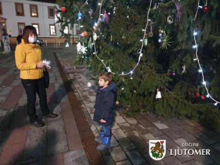 Ljutomer osvetlile praznične lučke 2